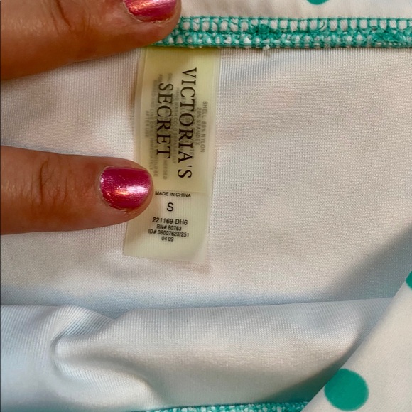 NWOT Victoria’s Secret polka dot swim bottoms - Picture 3 of 5